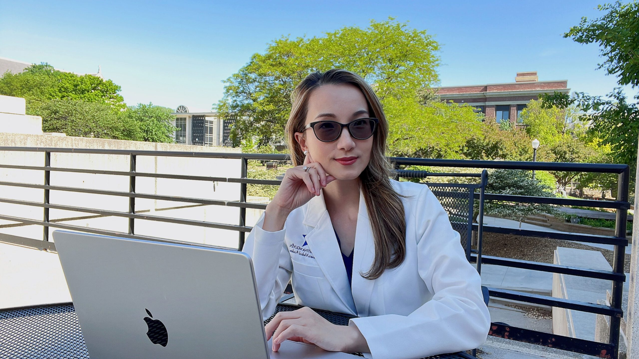 dr. christina nguyễn the phoenix medical academy usmle coach học viện phượng hoàng trở thành bác sĩ tại mỹ nội trú y khoa mỹ